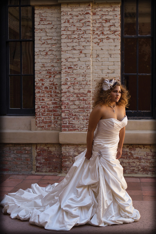 Flattering Angles and Poses for the PlusSize Bride Rangefinder