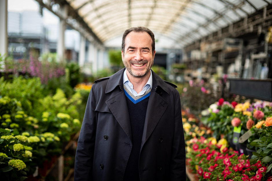 An outdoor corporate portrait with color and depth.