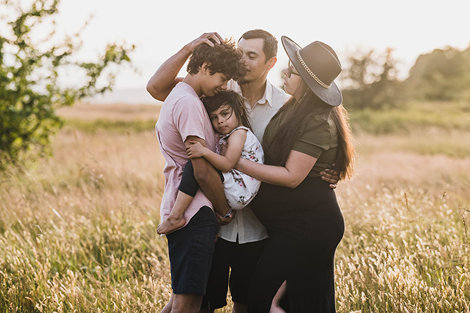 capturing connection in lifestyle family photography shoot