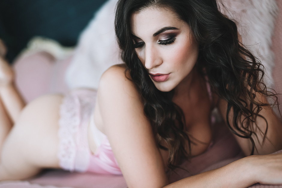 Boudoir Photography Essential Tips