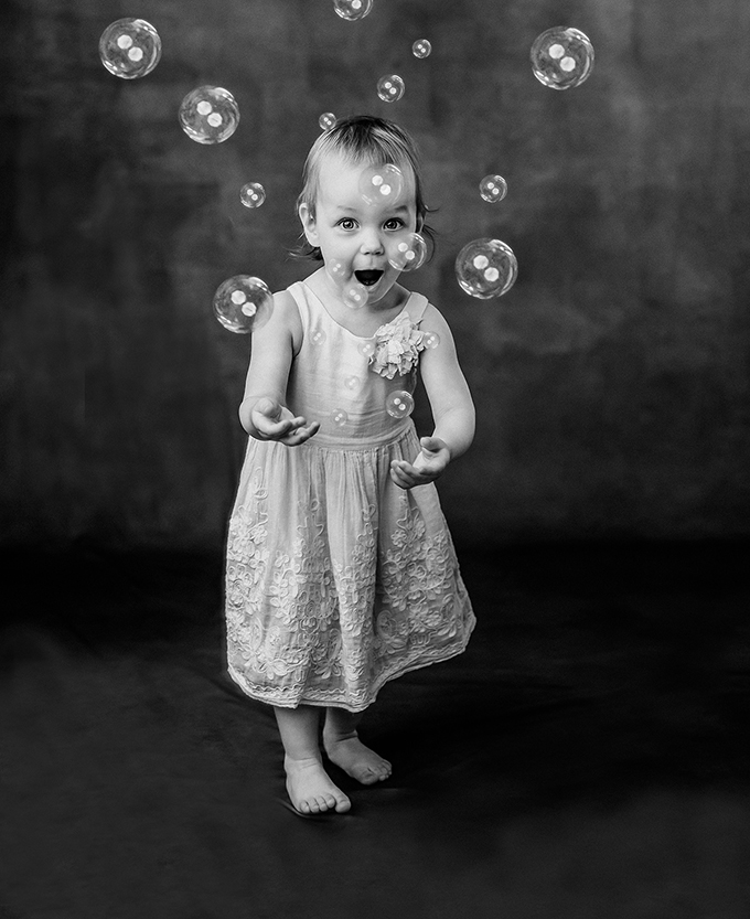 how to get natural smiles from children using bubbles