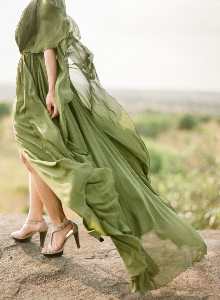 Wedding portraits without faces